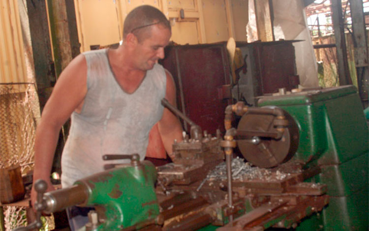 Fabricación de piezas de repuesto para la agroindustria azucarera en entidades de Sagua la Grande.. Fabricación de piezas de repuesto para la agroindustria azucarera en entidades de Sagua la Grande..