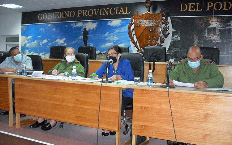 Reunión del Polo Científico Productivo de Villa Clara, presidido por Yudí Rodríguez Hernández, presidenta del Consejo de Defensa Provincial.