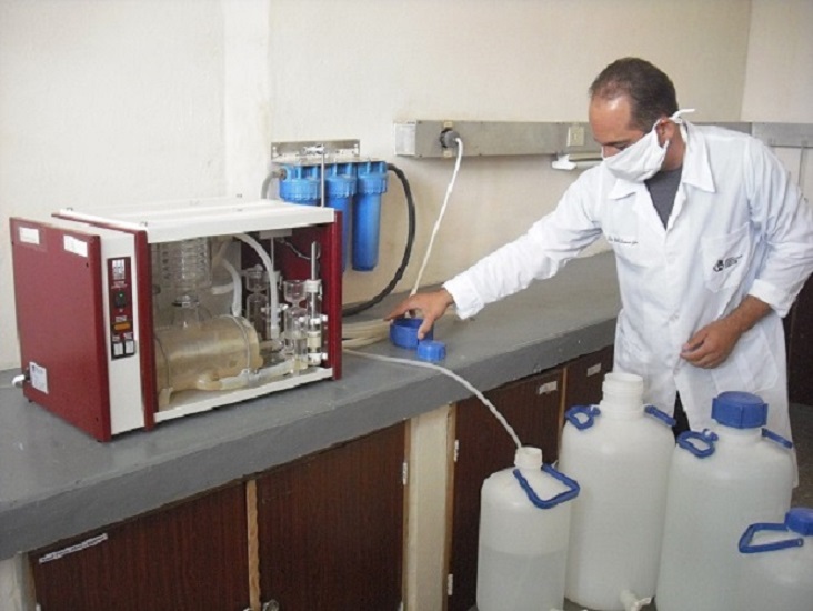 Producción de agua purificada en el CBQ para los hospitales durante la COVID-19. Producción de agua purificada en el CBQ para los hospitales durante la COVID-19.