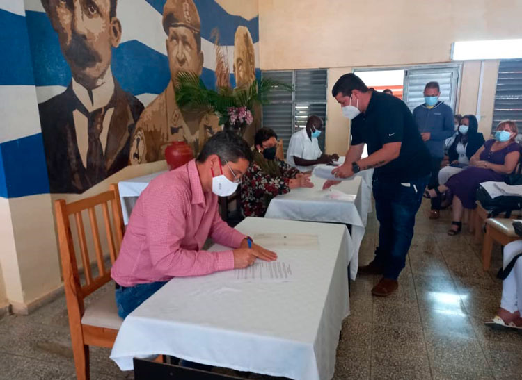 Firma de Convenio de Trabajo con el Citma-Mined-MES.. Firma de Convenio de Trabajo con el Citma-Mined-MES..