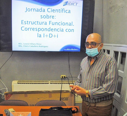 Conferencia del máster Leonel Alfaro Pérez. Conferencia del máster Leonel Alfaro Pérez.