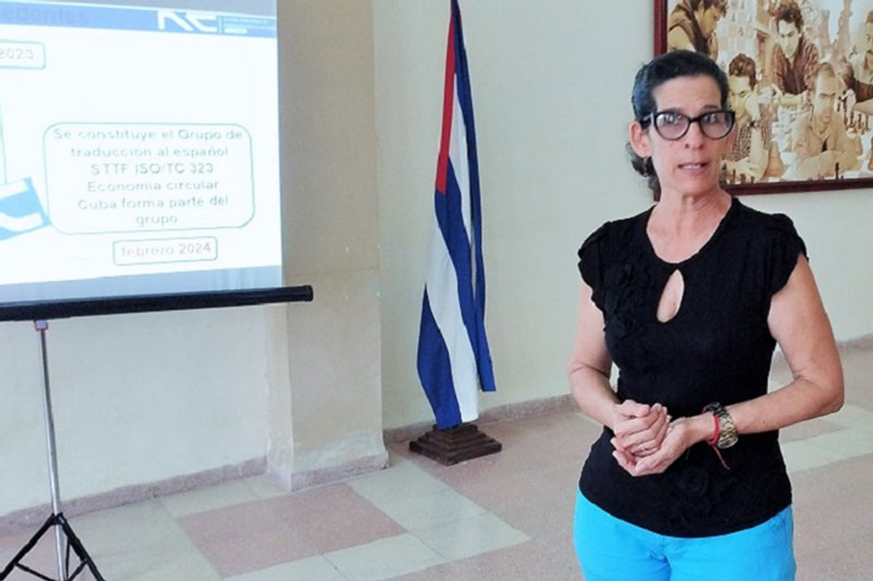 De economía circular se habló en el Palacio del Ajedrez en Santa Clara 5 6.- Mary Fe Rivero Aragón, jefa del departamento de Normalización en la OTN.