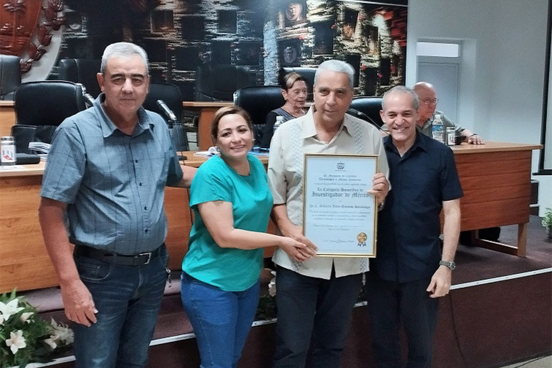 Gilberto Sotolongo, Investigador de Mérito.