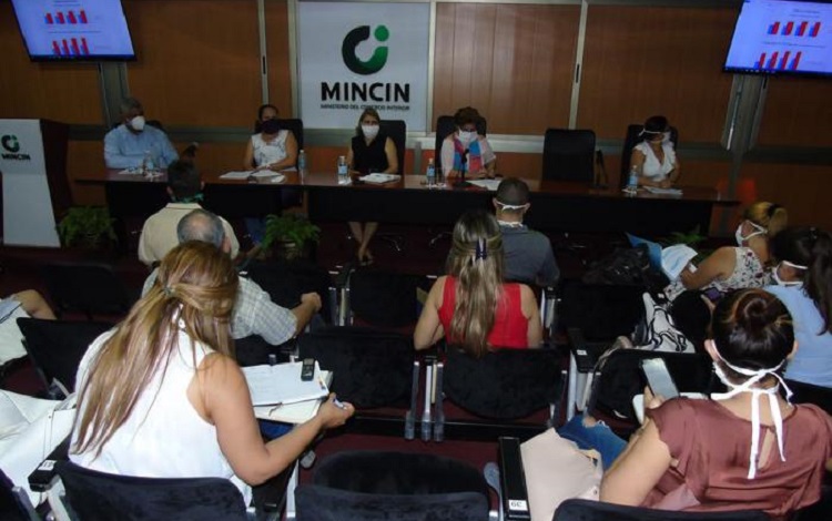 Conferencia de prensa del MINCIN