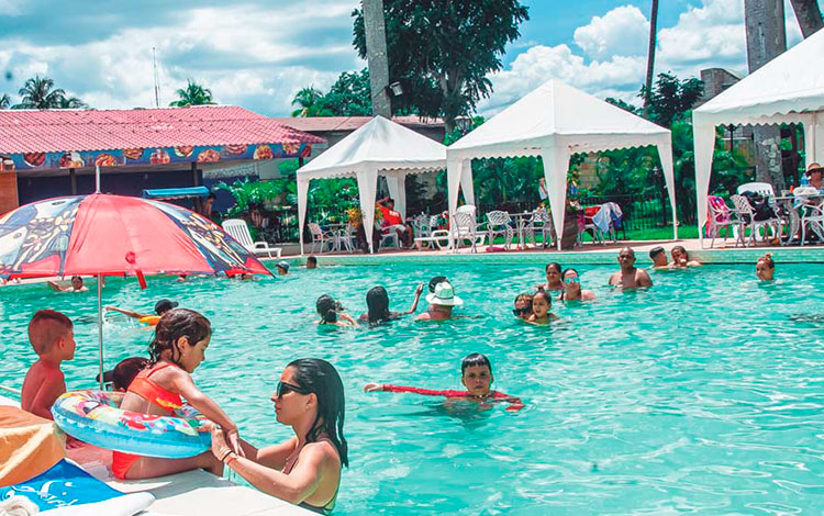 Piscinas del Centro recrativo Somos Jóvenes. Piscinas del Centro recrativo Somos Jóvenes.