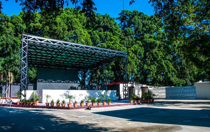 Club Santa Clara, del complejo recreativo Arcoíris. Club Santa Clara, del complejo recreativo Arcoíris.