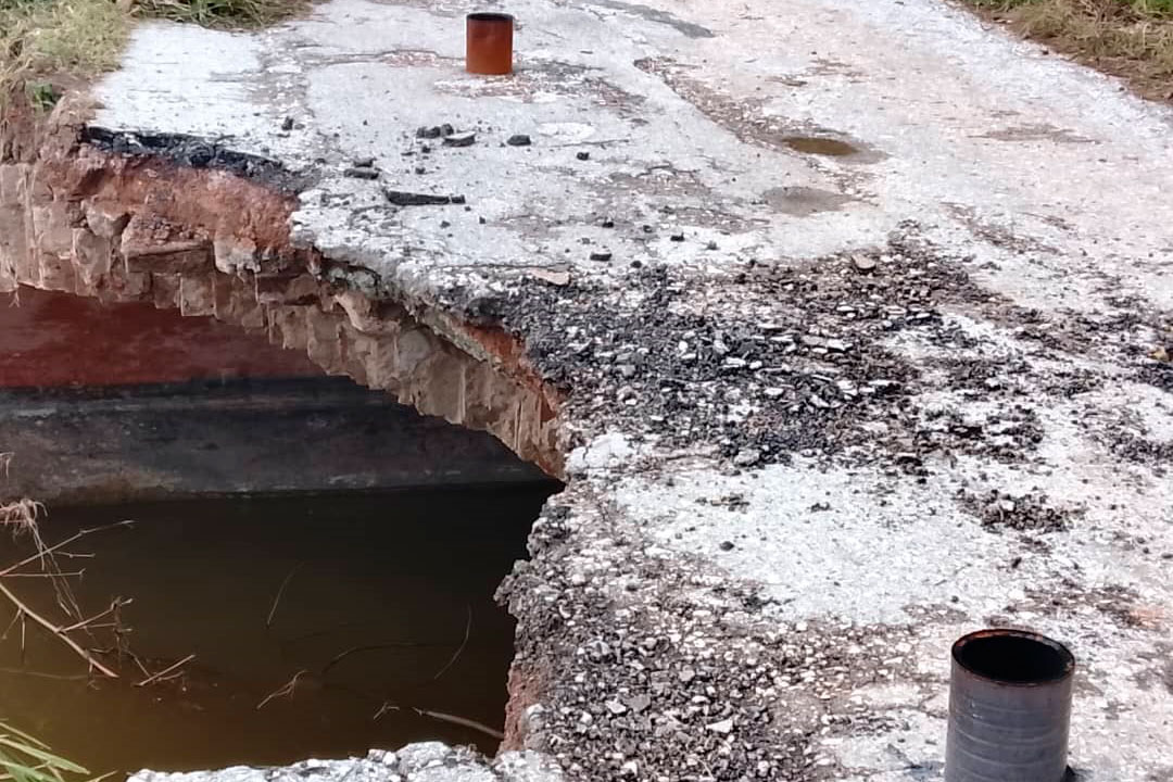 Afectaciones en el puente que comunica a la comunidades de Mariana Grajales y Larrondo, en Sagua la Grande.