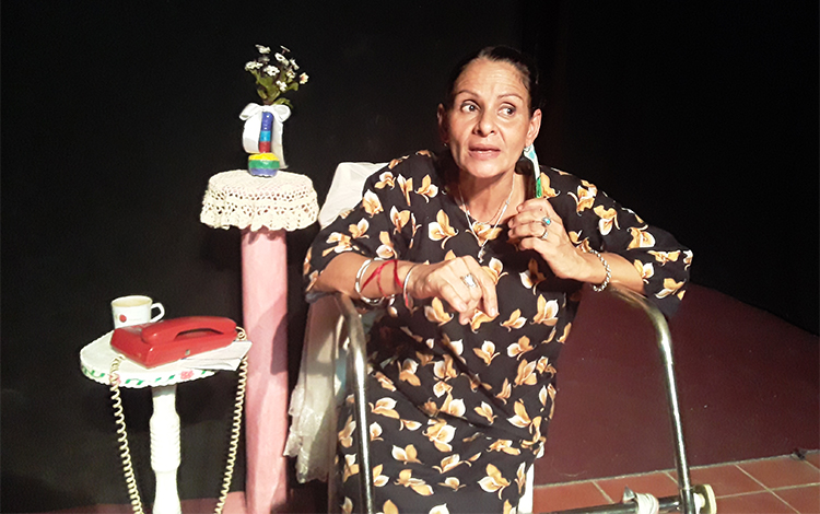 Actriz Mayuli Hernández, de la compañía teatral Mejunje. Actriz Mayuli Hernández, de la compañía teatral Mejunje.