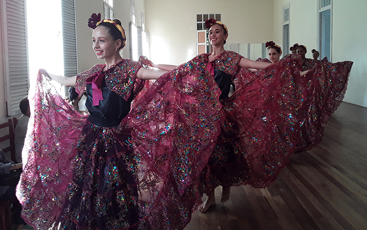 Conjunto Danzario Nuestra América