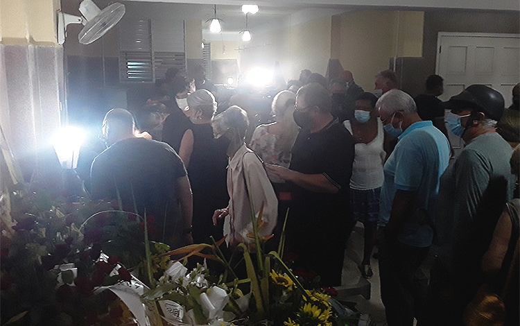 Homenaje póstumo a Antonio Pérez Santos, presidente de la Uneac en Villa Clara, fallecido este 14 de septiembre de 2020. Homenaje póstumo a Antonio Pérez Santos, presidente de la Uneac en Villa Clara, fallecido este 14 de septiembre de 2020.