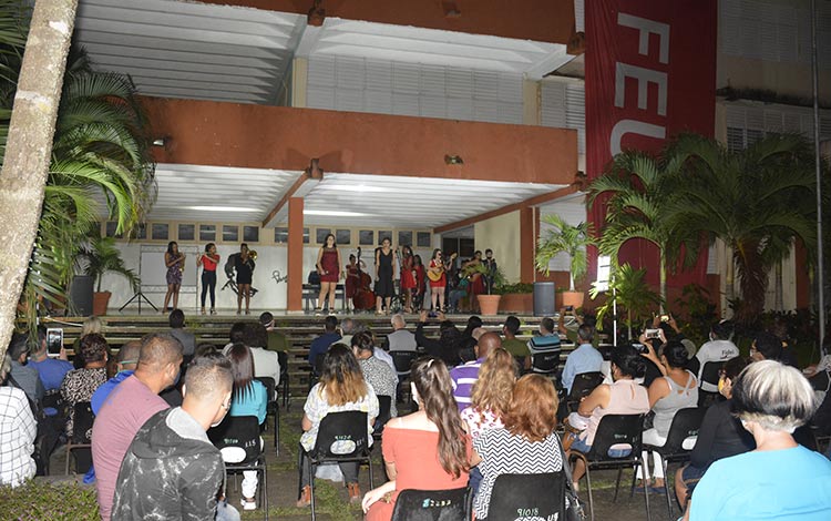 Gala político-cultural para homenajear a Fidel Castro