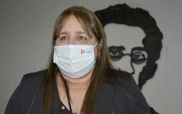 Osana Moleiro, rectora de la UCLV, destacó la calidad de las actividades del taller que rindió tributo al Comandante en Jefe en el cuarto aniversario de su desaparición fí­sica.