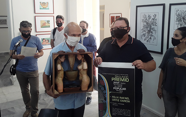 Félix Rafael Ortiz García, segundo premio.en el XXVII Salón Territorial de Arte Popular. Félix Rafael Ortiz García, segundo premio.en el XXVII Salón Territorial de Arte Popular.