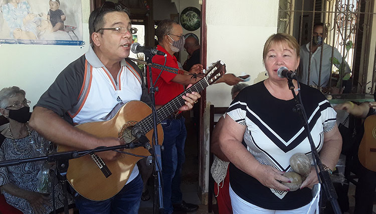Cantante Ernestica Trimiño.