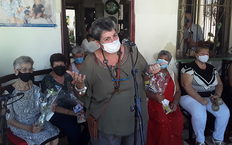 Homenaje de Artex en Villa Clara madres santaclareñas.