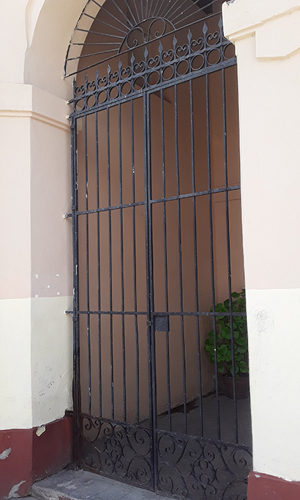 Rejería del teatro La Caridad, de Santa Clara. Rejería del teatro La Caridad, de Santa Clara.