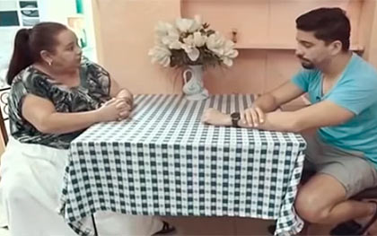 En una escena con Yosvani, personaje interpretado por Alejandro Cuervo.