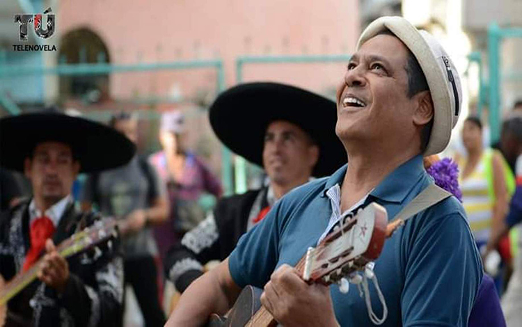 Actor cubano Bárbaro Marí­n en una escena de la telenovela Tú.