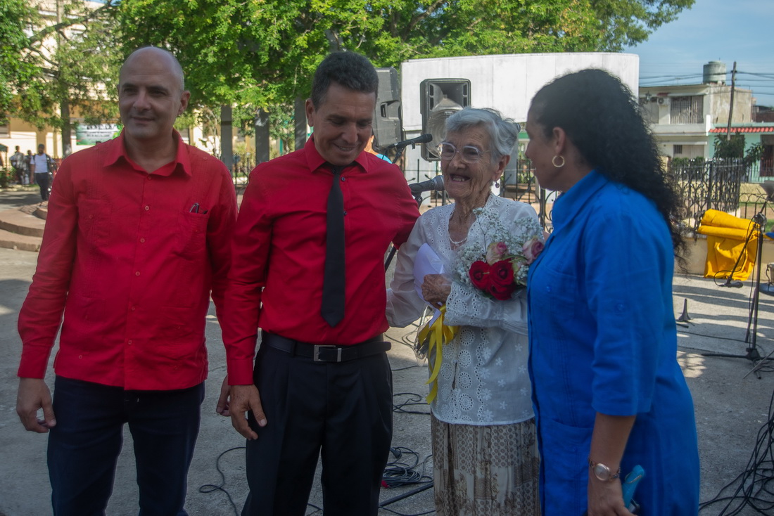 Reconocimiento a Marta Anido.