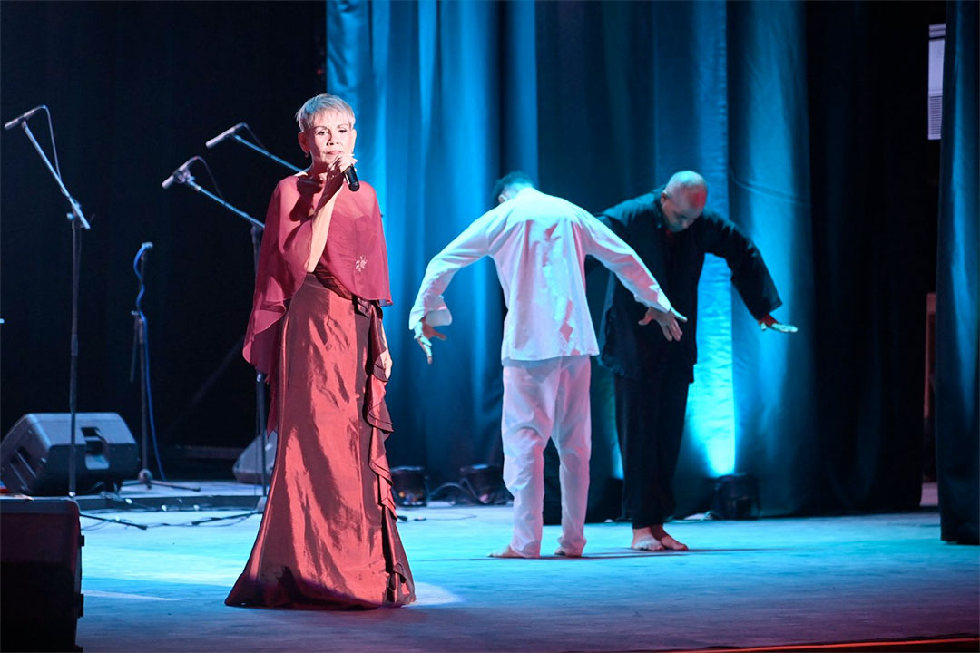 Cantante en la gala por el 26 de Julio, en Ciego de Ávila.