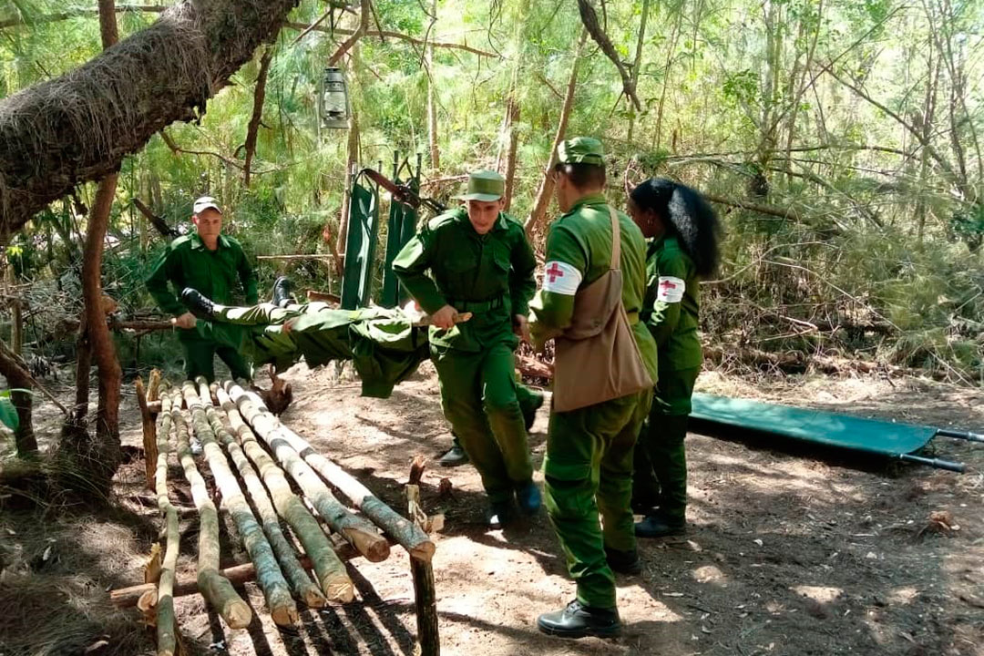 Ejercicio de evacuación de heridos.