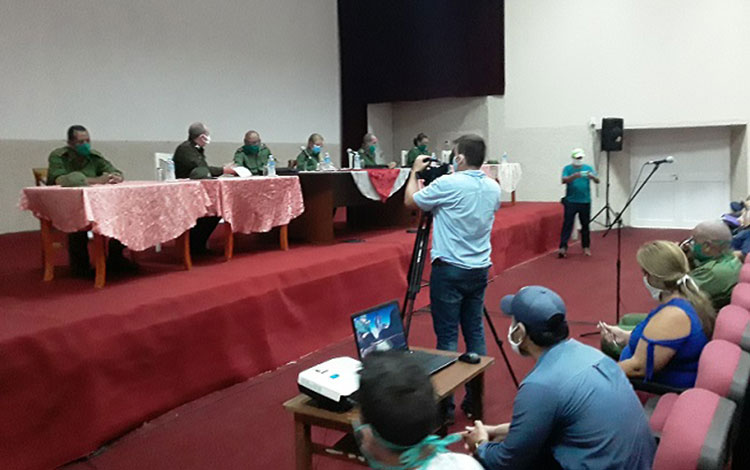 Reunión del Consejo de Defensa Municipal de Sagua la Grande.