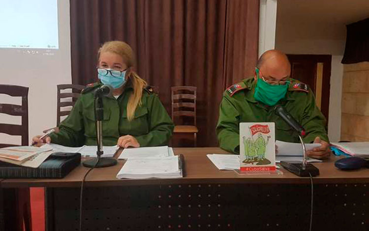 Reunión del Consejo de Defensa de Villa Clara, presidido por Yudí Rodríguez.