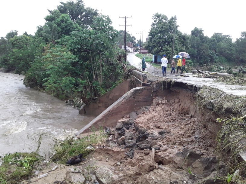Afectaciones en el puente Guamajal ocasionada por la tormenta tropical Eta.