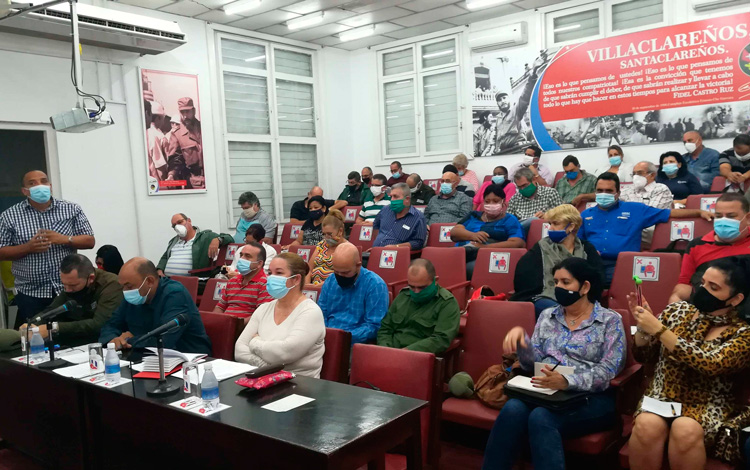  Evalúan dirigentes del Partido y el Gobierno en Villa Clara avance de la fase de recuperación tras las intensas lluvias.
