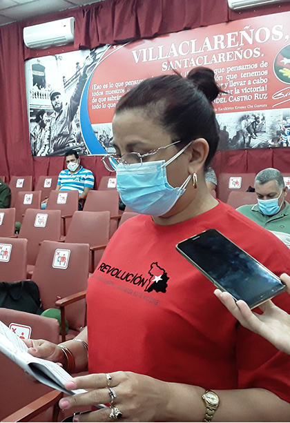 La Dra. Gretza Sánchez Padrón, directora de Salud en Villa Clara, puntualizó que la provincia avanza hacia un control de la enfermedad, pero aún existen situaciones adversas. (Foto: Francisnet Díaz Rondón) La Dra. Gretza Sánchez Padrón, directora de Salud en Villa Clara, puntualizó que la provincia avanza hacia un control de la enfermedad, pero aún existen situaciones adversas. (Foto: Francisnet Díaz Rondón)
