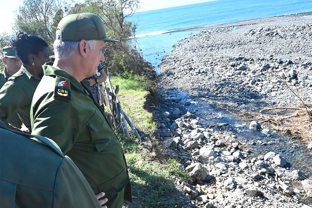 Presidente cubano en recorrido por Santiago de Cuba.