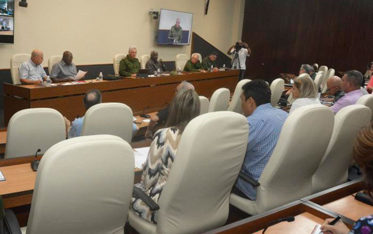 Reunión de cheque de la recuperación en las provincias occidentales de Cuba a afectadas por el huracán Ian.