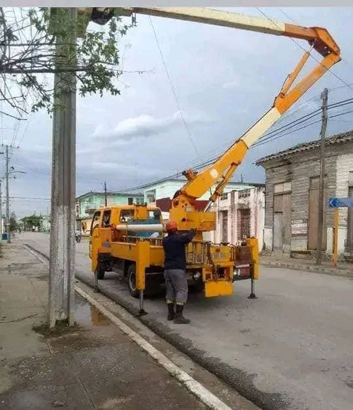 Reparación de avería eléctrica.