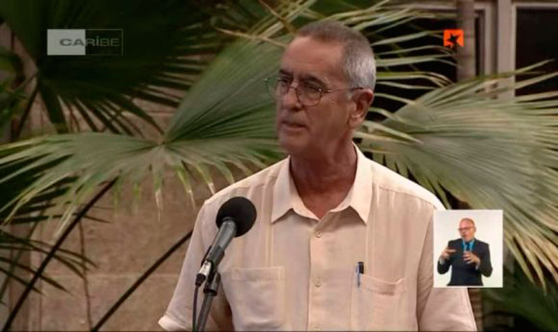 Joaquín Alonso, representante del Órgano de Trabajo Económico Social y Ministro de Economía y Planificación.