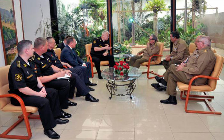 Delegaciones militares de Cuba y Rusia. Delegaciones militares de Cuba y Rusia.