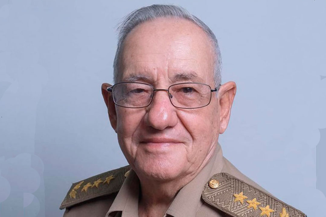 General de Cuerpo de Ejército Ramón Espinosa Martín.