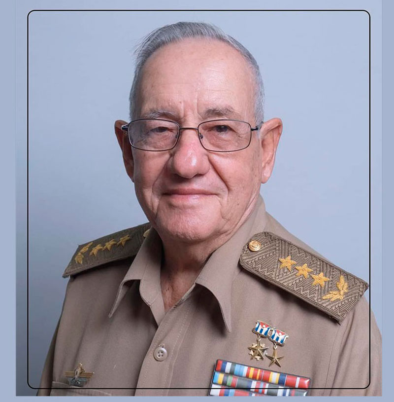 General de Cuerpo de Ejército Ramón Espinosa Martín.
