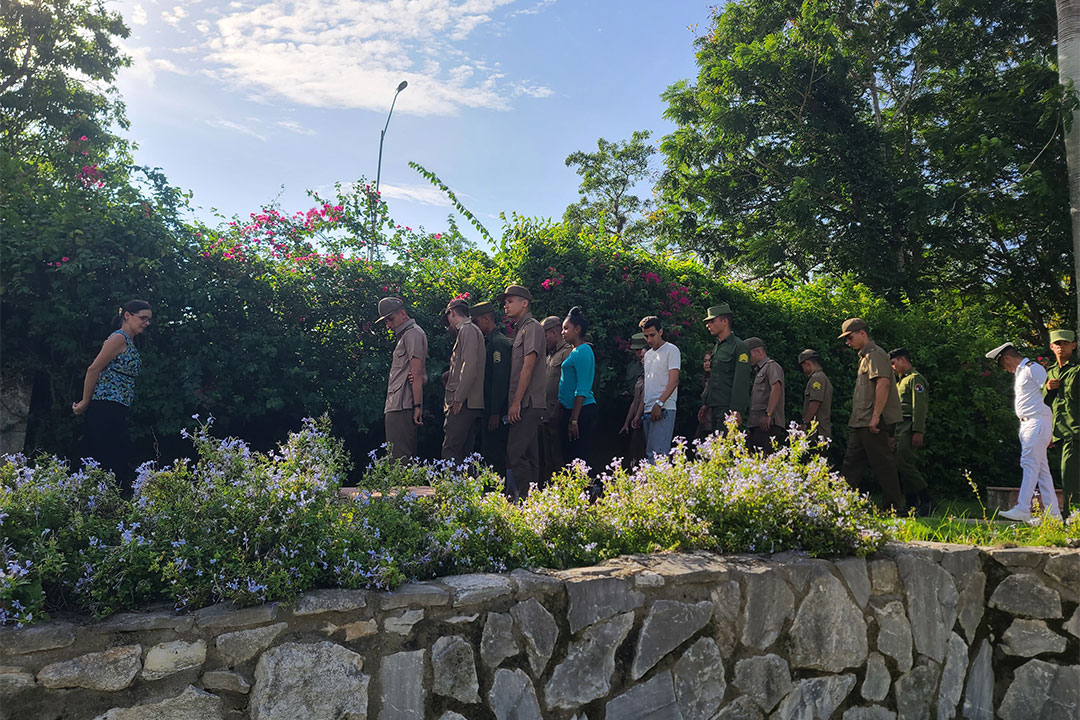 Recorrido por el Mausoleo del Frente de Las Villas.