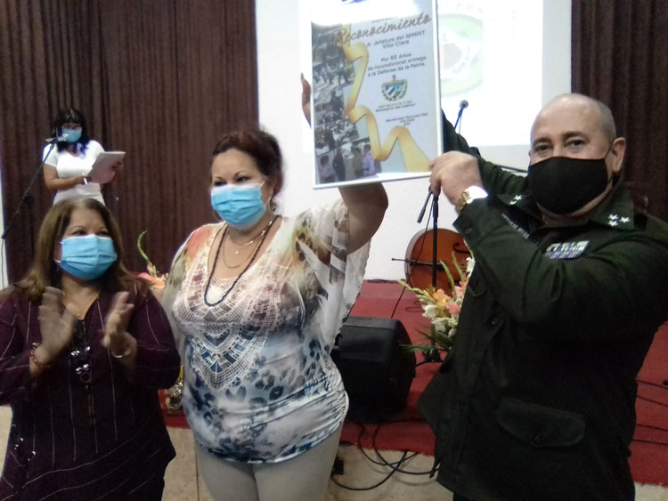 Reconocimiento de la Federación de Mujeres Cubanas al Ministerio del Interior en Villa Clara. Reconocimiento de la Federación de Mujeres Cubanas al Ministerio del Interior en Villa Clara.