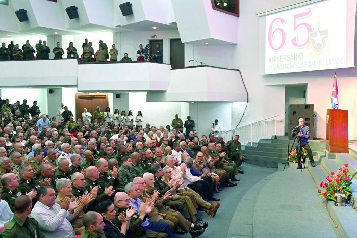 Acto por el aniversario 65 de la Seguridad del Estado 