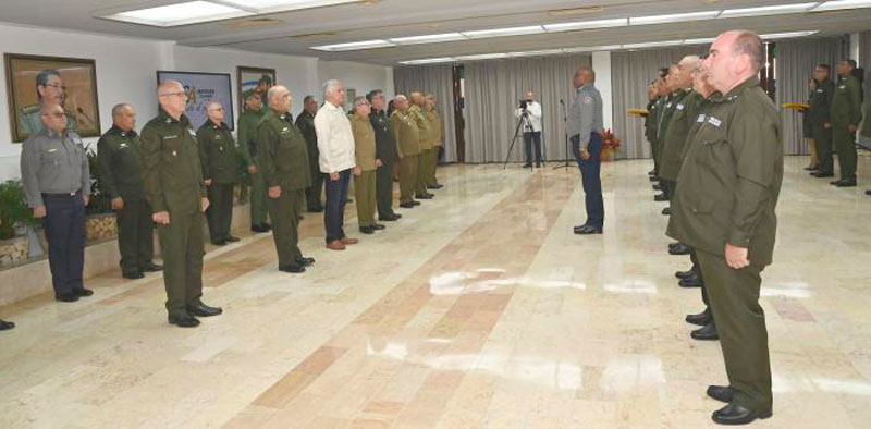 Acto de ascenso a oficiales del Minint.