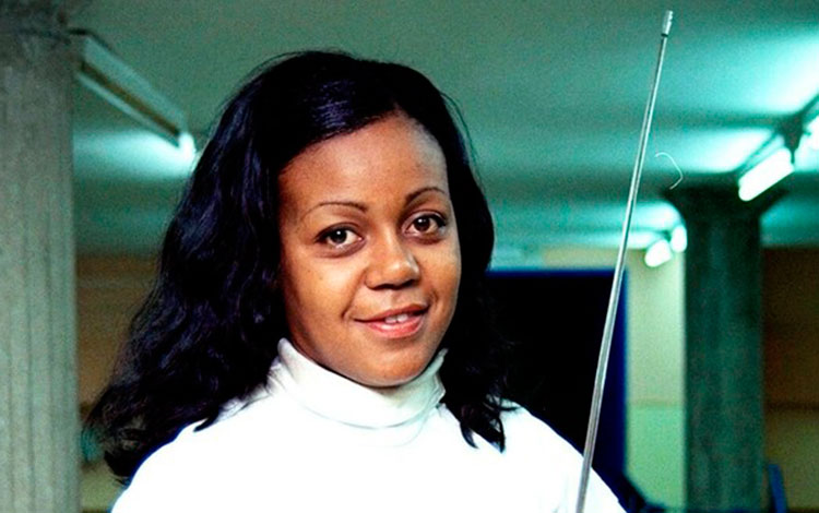 Taymi Chappé, campeona mundial en la especialidad de espada, en 1990. Taymi Chappé, campeona mundial en la especialidad de espada, en 1990.