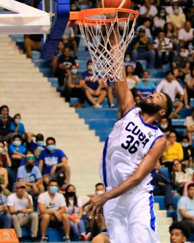 Yoel Cubillas, integrante del equipo Cuba de baloncesto. Yoel Cubillas, integrante del equipo Cuba de baloncesto.
