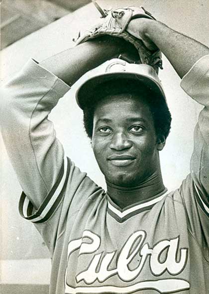 Lanzador pinareño Reinaldo Costa cuando integró el equipo Cuba de béisbol.. Lanzador pinareño Reinaldo Costa cuando integró el equipo Cuba de béisbol..