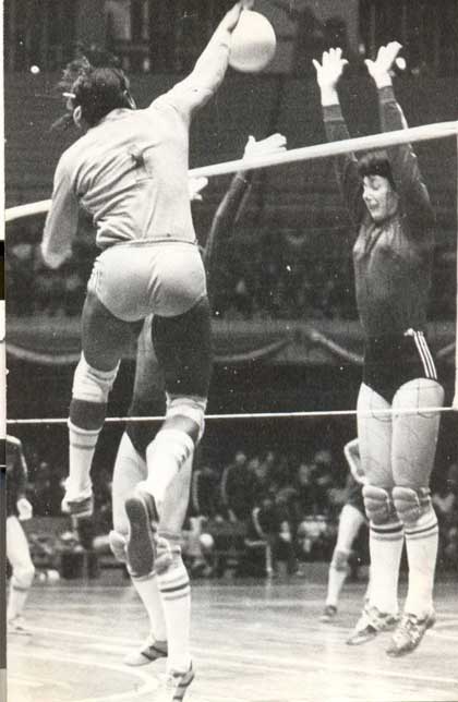 Mercedes (Mamita) Pérez, integrante de la selección cubana de voleibol, campeona mundial en 1978. Mercedes (Mamita) Pérez, integrante de la selección cubana de voleibol, campeona mundial en 1978.
