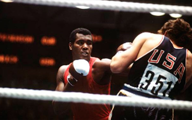 Pelea entre Teófilo Stevenson y el estadounidense derrota al estadounidense Duane Borbick en la Olimpiada de Munich 1972. 