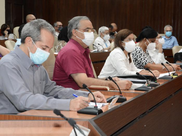Encuentro del presidente y el primer ministro con dirigentes y especialistas del INDER. Encuentro del presidente y el primer ministro con dirigentes y especialistas del INDER.