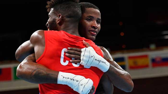 Andy Cruz, de Cuba, tras vencer a Wanderson de Oliveira, de Brasil. Andy Cruz, de Cuba, tras vencer a Wanderson de Oliveira, de Brasil.