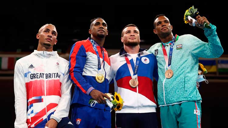 Premiación de la división de los 83 kg del boxeo en Tokio 2020, ganada por Arlen López. Premiación de la división de los 83 kg del boxeo en Tokio 2020, ganada por Arlen López.