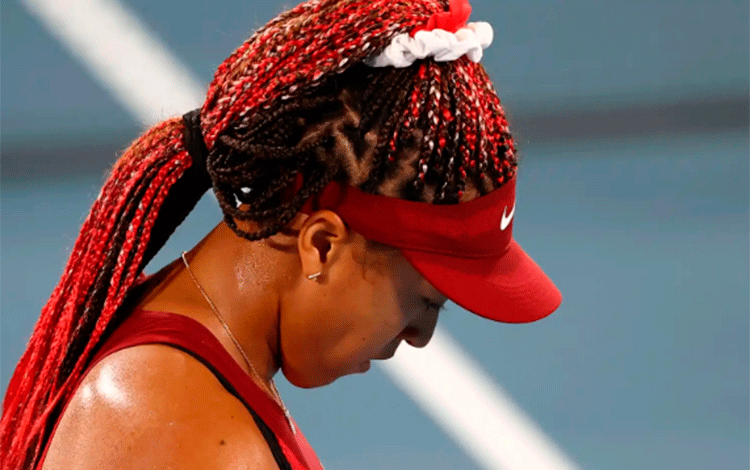 Tenista japonesa Naomi Osaka tras su pronto eliminación en Tokio 2020. Tenista japonesa Naomi Osaka tras su pronto eliminación en Tokio 2020.